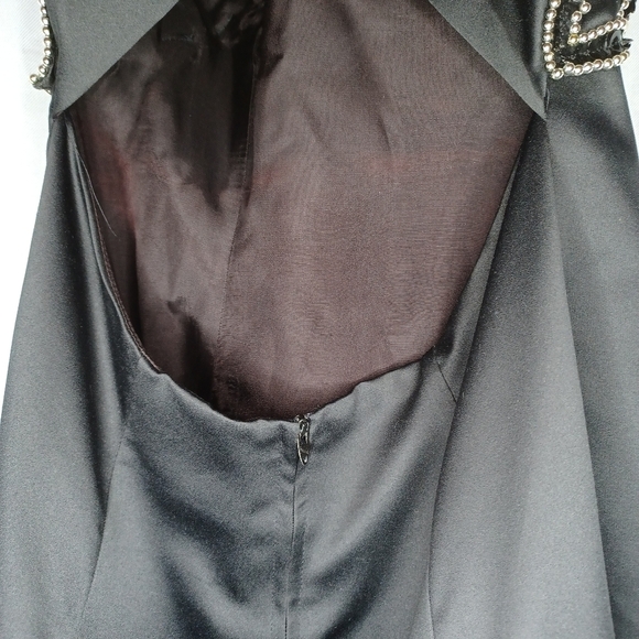 Blonde And Me Evening By Linda Bernell Elegant Black and Gold Beaded Dress - Picture 7 of 11